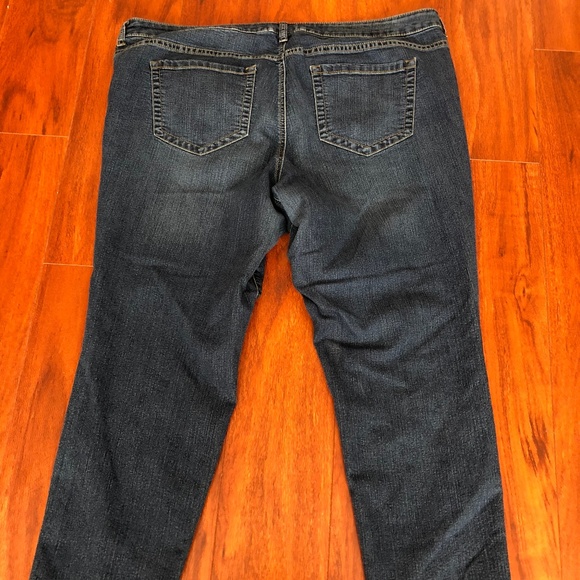 *SOLD* Torrid Skinny Jeans 22S - Picture 5 of 5